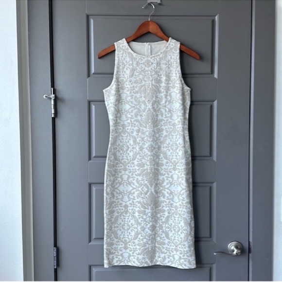 St. John Collection Gold Leaf Brocade Sheath midi Dress size 2 - Picture 3 of 7